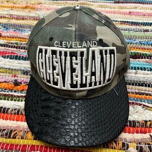 Cleveland Hat | Camo & Faux Leather |
One Size